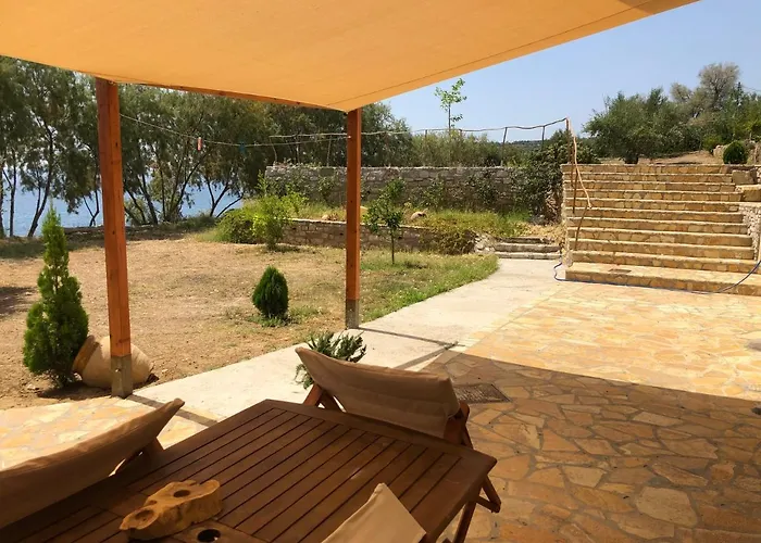 Seafront With Direct Access Casa de Férias