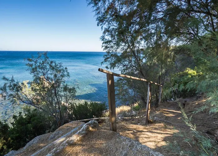Seafront With Direct Access *