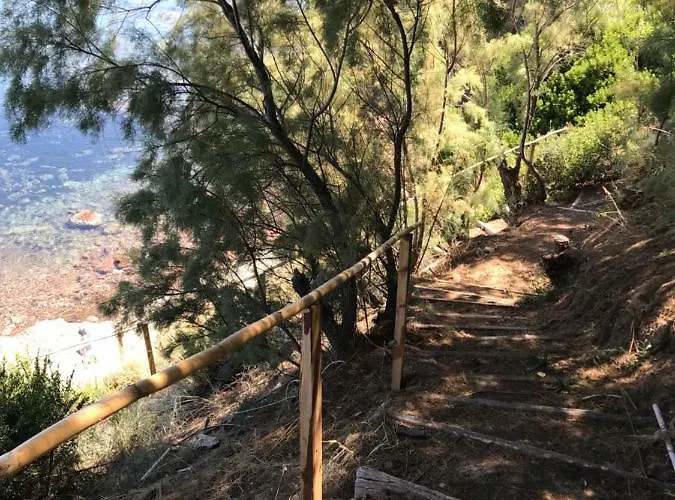 Seafront With Direct Access Casa de Férias *