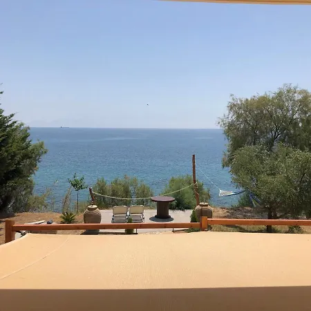 Seafront With Direct Access Hébergement de vacances