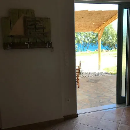 Seafront With Direct Access Tatil Evi Koróni