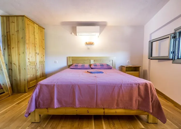 Seafront With Direct Access Ferienhaus Koróni