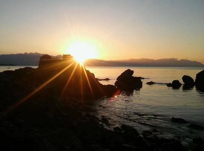 Seafront With Direct Access Ferienhaus Koróni